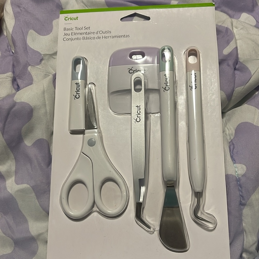 CRICUT BASIC TOOL SET - Picture 4 of 4